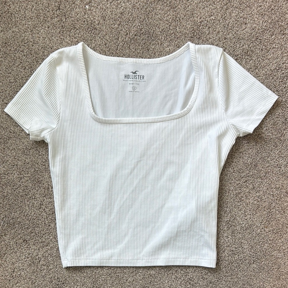 Hollister Women's White Ribbed Top